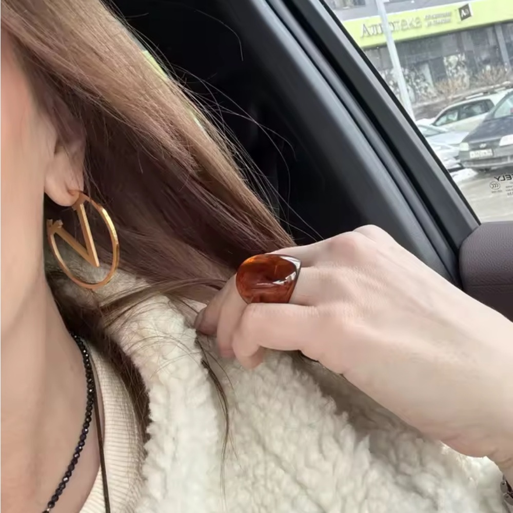 New! ✨ Stunning Luxury Designer Gold-tone V Hoop Earrings Fashion Jewelry Vlogo - Picture 8 of 15